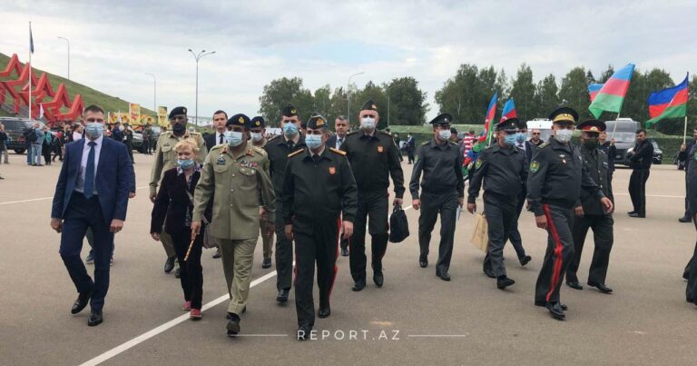 Zakir Həsənov Moskvada Azərbaycan stendinə baxış keçirdi – FOTO Zakir Həsənov Moskvada Azərbaycan stendinə baxış keçirdi – FOTO