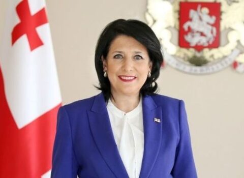 Gürcüstan tarixi vasitəçi roluna qayıtdı – Zurabişvili