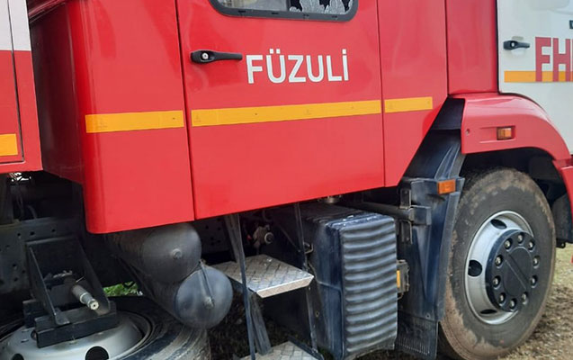 Ermənilərin Füzulini atəşə tutması nəticəsində yanğınsöndürən maşına ziyan dəydi – FOTO Ermənilərin Füzulini atəşə tutması nəticəsində yanğınsöndürən maşına ziyan dəydi – FOTO
