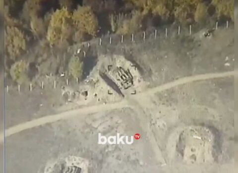“Kub” zenit-raket kompleksinin məhv edilmə anı – VİDEO