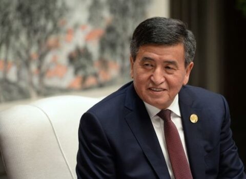 Qırğızıstan parlamenti prezidenti impiçment edir