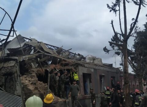 Düşmən Gəncəni yenidən atəşə tutdu, yaralılar var – FOTO