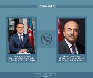 Ceyhun Bayramov Çavuşoğlu ilə danışdı
