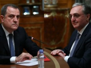 TƏCİLİ: Bayramov və  Mnaçakanyan ABŞ dövlət katibi ilə görüşə gedir