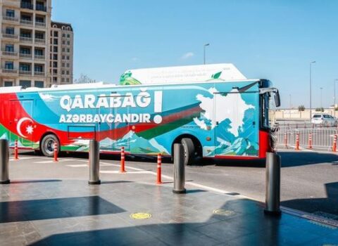 “Qarabağ Azərbaycandır!” şüarı avtobusların üzərində – FOTOLAR