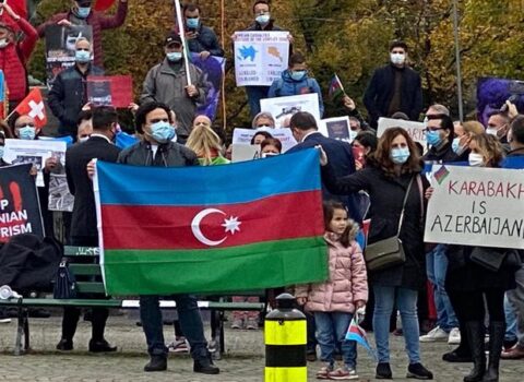 Milli Qəhrəmanın qızı: “Dünya azərbaycanlıları Azərbaycan dövləti ətrafında sıx birləşib” – FOTO
