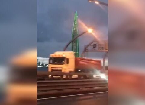 Sankt-Peterburqda “Qazprom” göydələni Azərbaycan bayrağına büründü – VİDEO