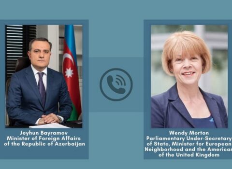 Ceyhun Bayramov britaniyalı nazirlə telefon danışığı apardı