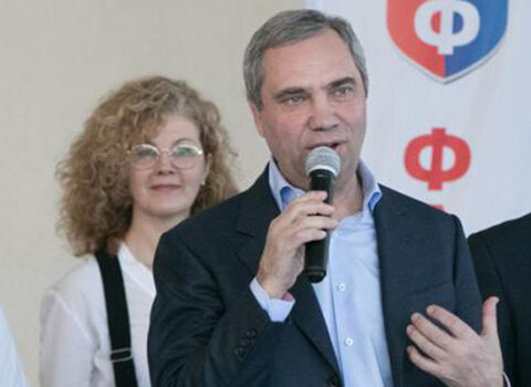 Rus deputat evində güllələnərək öldürüldü