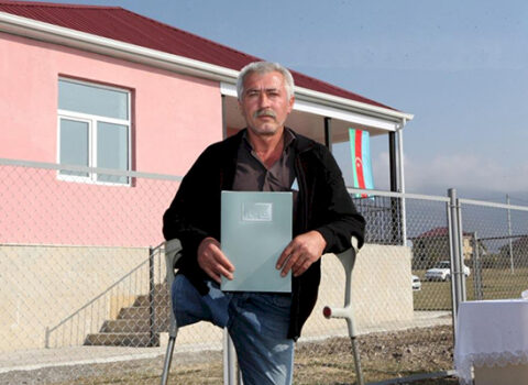 Şəhid ailələri və Qarabağ əlillərinə ev verildi – FOTOLAR
