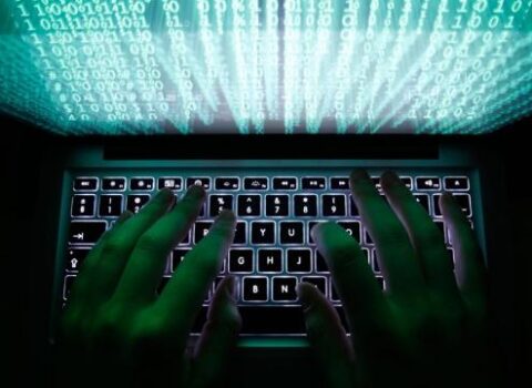 Media: Rusiyaya bağlı hakerlər Almaniya deputatlarını hədəfləyiblər