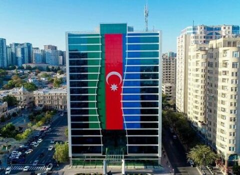Nazirliyin binası Azərbaycan Bayrağı ilə bəzəndi – FOTO