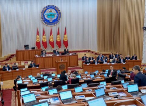 Qırğızıstan parlamentinin yeni sədri istefa verib