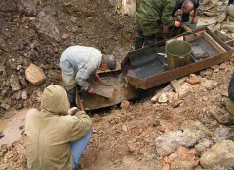 Rusiya şirkəti Qırğızıstanda qızıl hasilatını dayandırdı