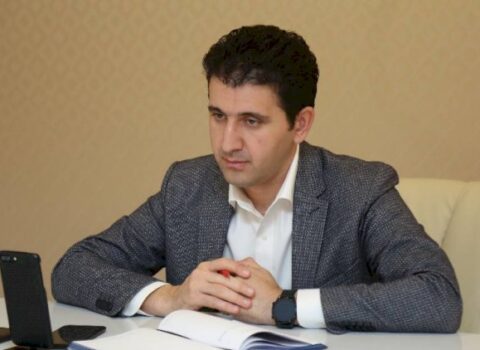 “Başı əzilməli, kökləri kəsilməlidir”- Gəncənin deputatı