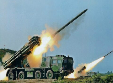 Düşmənin başına “od ələyən” Reaktiv Yaylım Atəşi Sistemləri – XÜSUSİYYƏTLƏRİ – VİDEO