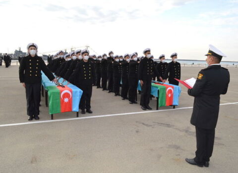 Hərbi Dəniz Qüvvələrində andiçmə mərasimi keçirildi – FOTO