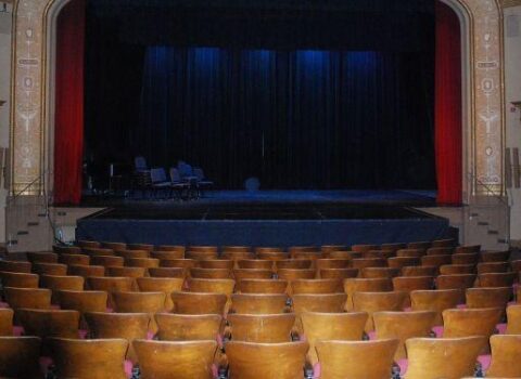 “Rebus” teatrından möhtəşəm tamaşa – “Daban yalayan”