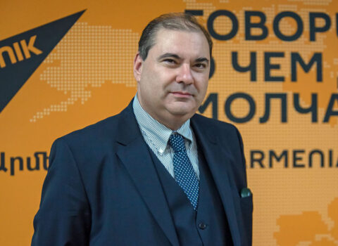 Aleksandr Markarov: “Yaxın vaxtlarda Paşinyanın istefaya gedəcəyi real deyil” – MÜSAHİBƏ