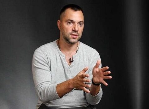 Aleksey Arestoviç: “Hər şeyi dronlar etdi” deyənlər utansın”