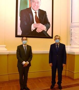Eldar Əzizov Pakistanın ölkəmizdəki səfiri ilə görüşdü