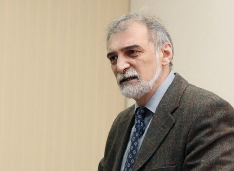 Hikmət Hacızadə vəfat etdi