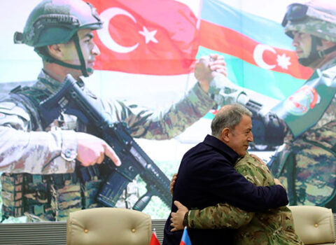 Hulusi Akarla Zakir Həsənov qələbə sevincini bölüşdü – FOTOLAR – VİDEO – YENİLƏNİB