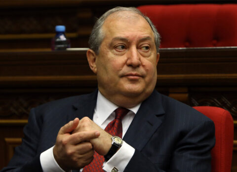 Ermənistan prezidenti Nikol Paşinyanla pul davasına başladı