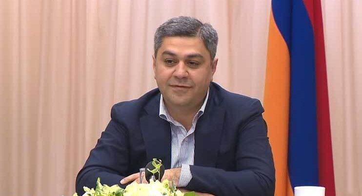 Artur Vanetsyan deputat mandatından İMTİNA ETDİ