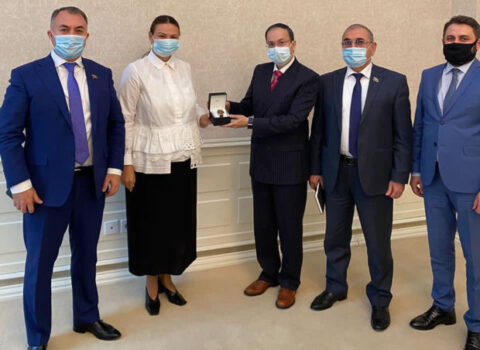 Qənirə Paşayeva Pakistanın ölkəmizdəki səfiri Bilal Haye ilə görüşüb – FOTO
