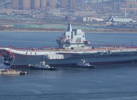 Qətər Bəhreyn gəmisini saxladı: Gərginlik yarandı