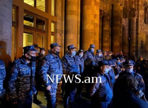 Paşinyanın Qarabağla ilə bağlı bəyanatından sonra Ermənistan qarışdı