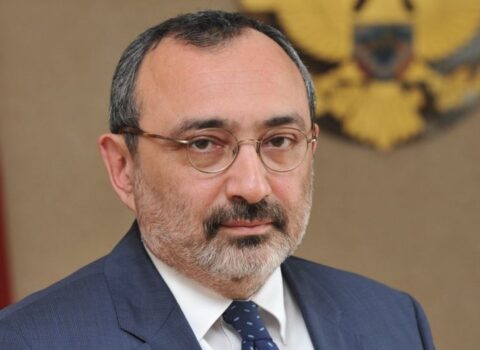 Ermənistanda ard-arda İSTEFALAR: Zöhrab Mnasakanyandan sonra o da…