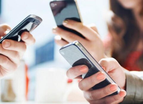 Mobil telefonlarla bağlı qərar barədə – AÇIQLAMA