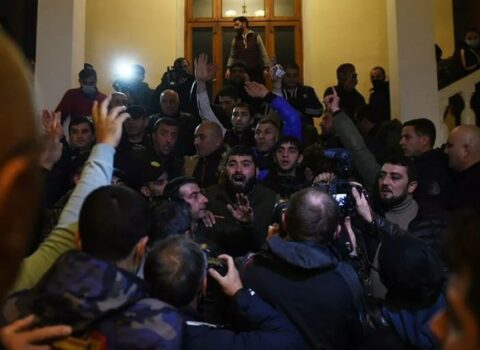 İrəvanda etirazçılar tələblərini açıqladılar – Yenidən…