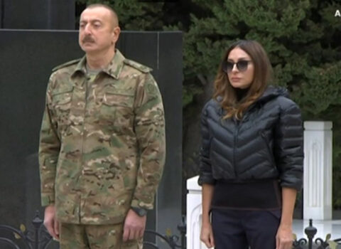 Prezident və xanımı Fəxri Xiyabanda