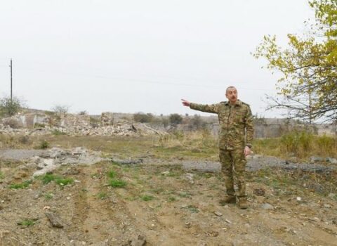 “Şəhərlər elə bir gündədir ki, sanki vəhşi qəbilə keçib” – Dövlət başçısı