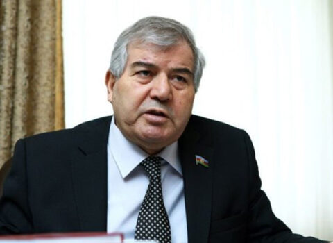“Deputatların buna dəstə ilə əl çalması tərbiyəsizlikdir” – Sabir Rüstəmxanlı