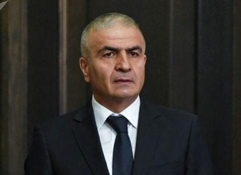 Paşinyanın daha bir yaxını istefaya gedir