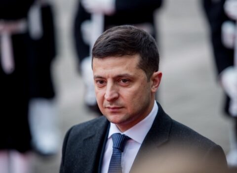 Zelenski: “Minsk razılaşmasından çıxa bilmərik”