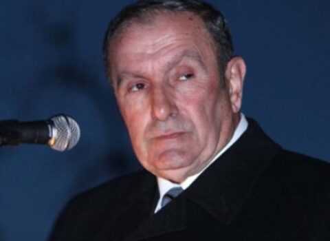 Petrosyan Nikola xəbərdarlıq etdi: Müharibə ola bilər