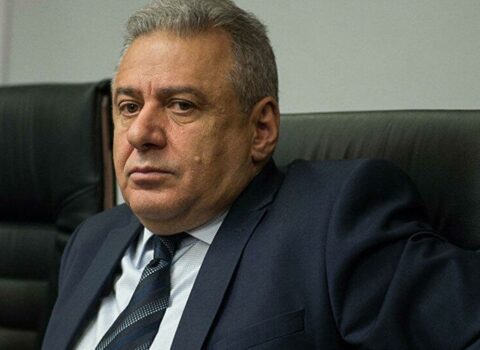 Ermənistanın müdafiə naziri Rusiyaya getdi