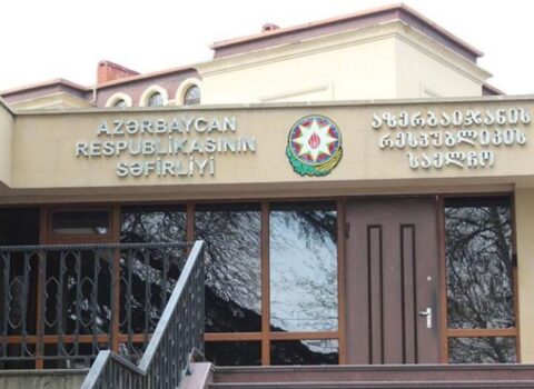 Səfirlik: Gürcüstandan Azərbaycana getmək istəyən vətəndaşların aldadılmasına dair məlumatlar yayılıb