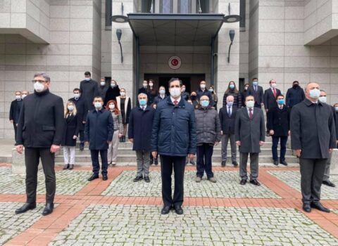 Türkiyə diplomatları Vətən müharibəsi şəhidlərinin xatirəsini andı – FOTO