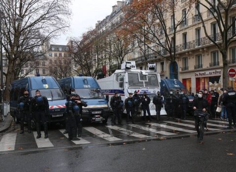 Parisdən 100-dən çox nümayişçi saxlanıldı