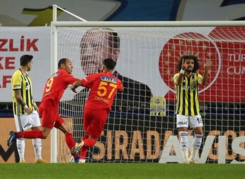 “Fənərbaxça” öz meydanında məğlub oldu