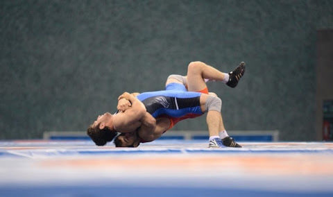 Azərbaycan güləşçiləri Dünya Kubokunda mübarizəyə başlayır