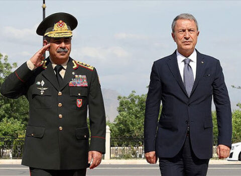 Azərbaycan və Türkiyə müdafiə nazirlərinin telefon danışığı oldu