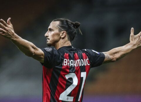 Zlatan İbrahimoviç Mahir Emreliye imzalı formasını göndərdi – FOTO