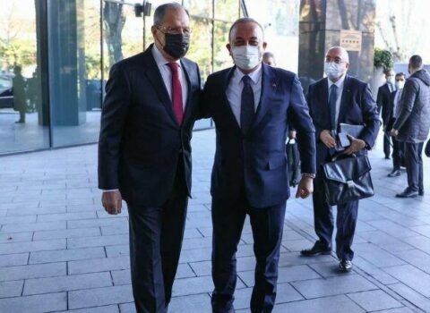 Lavrovla Çavuşoğlu arasında görüş başladı – FOTO